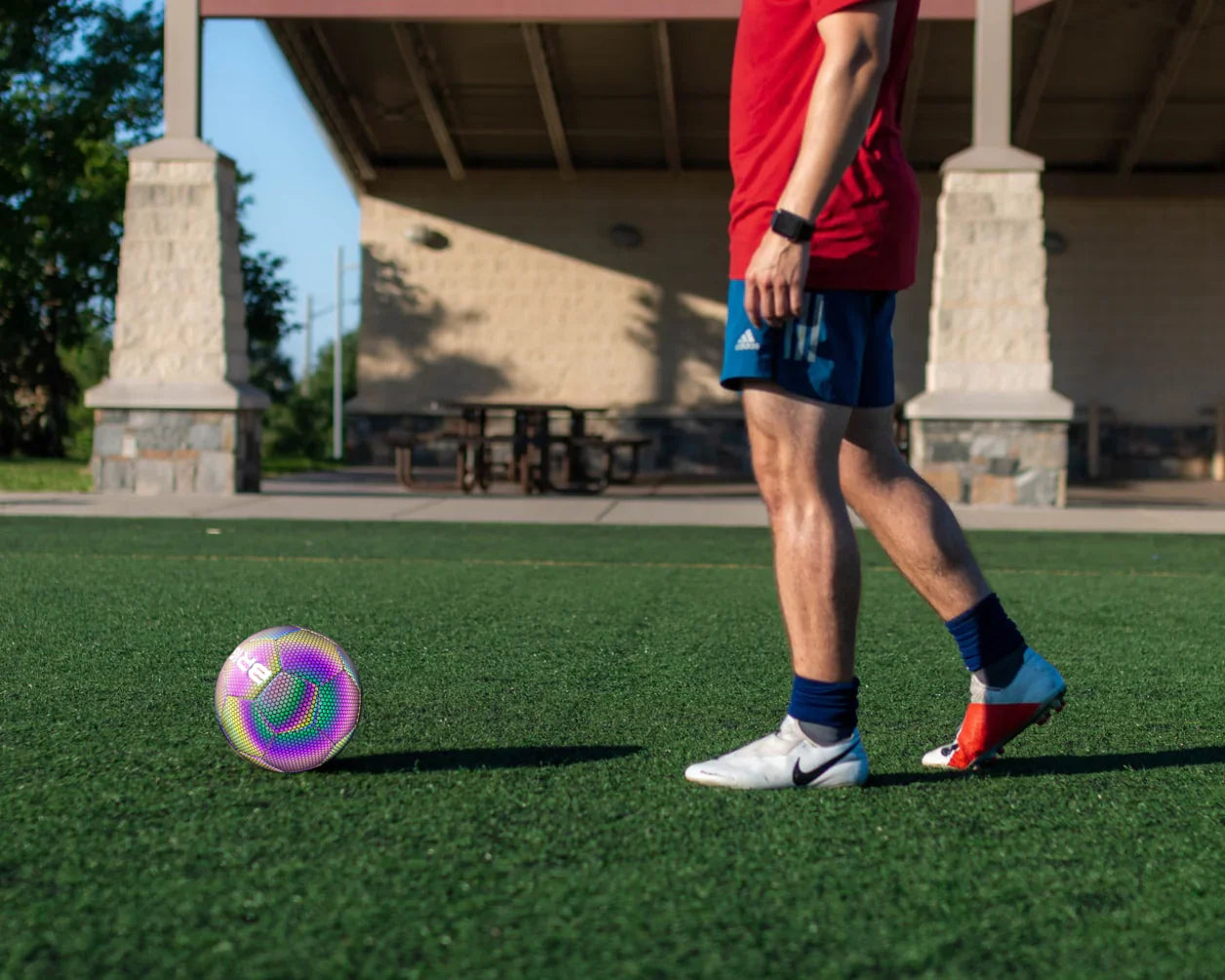 LUMIBALL™ - PELOTA REFLECTIVA DE FÚTBOL + ENVÍO GRATIS📦